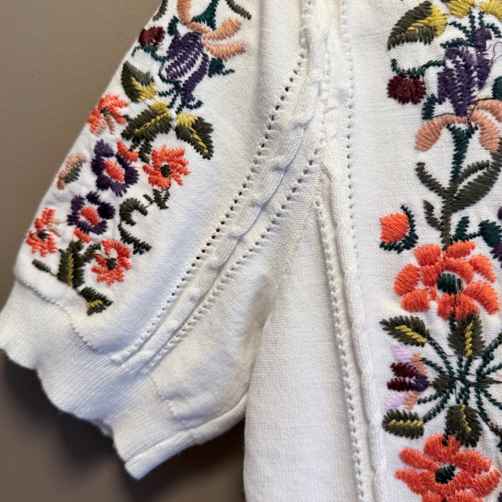 Floral Embroidered Short Sleeve Knit Sweater Top White Puff Sleeve Cottagecore - Picture 2 of 5